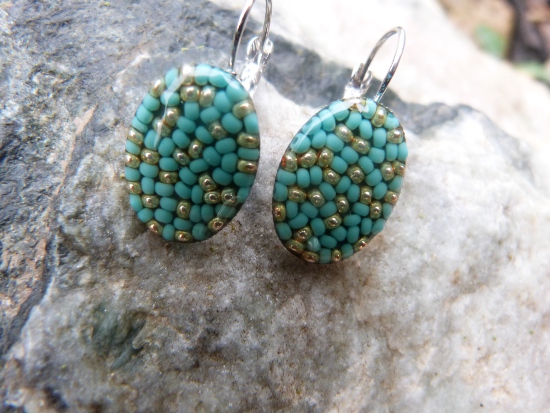 Zlatá perla na dně studánky - visací oválky