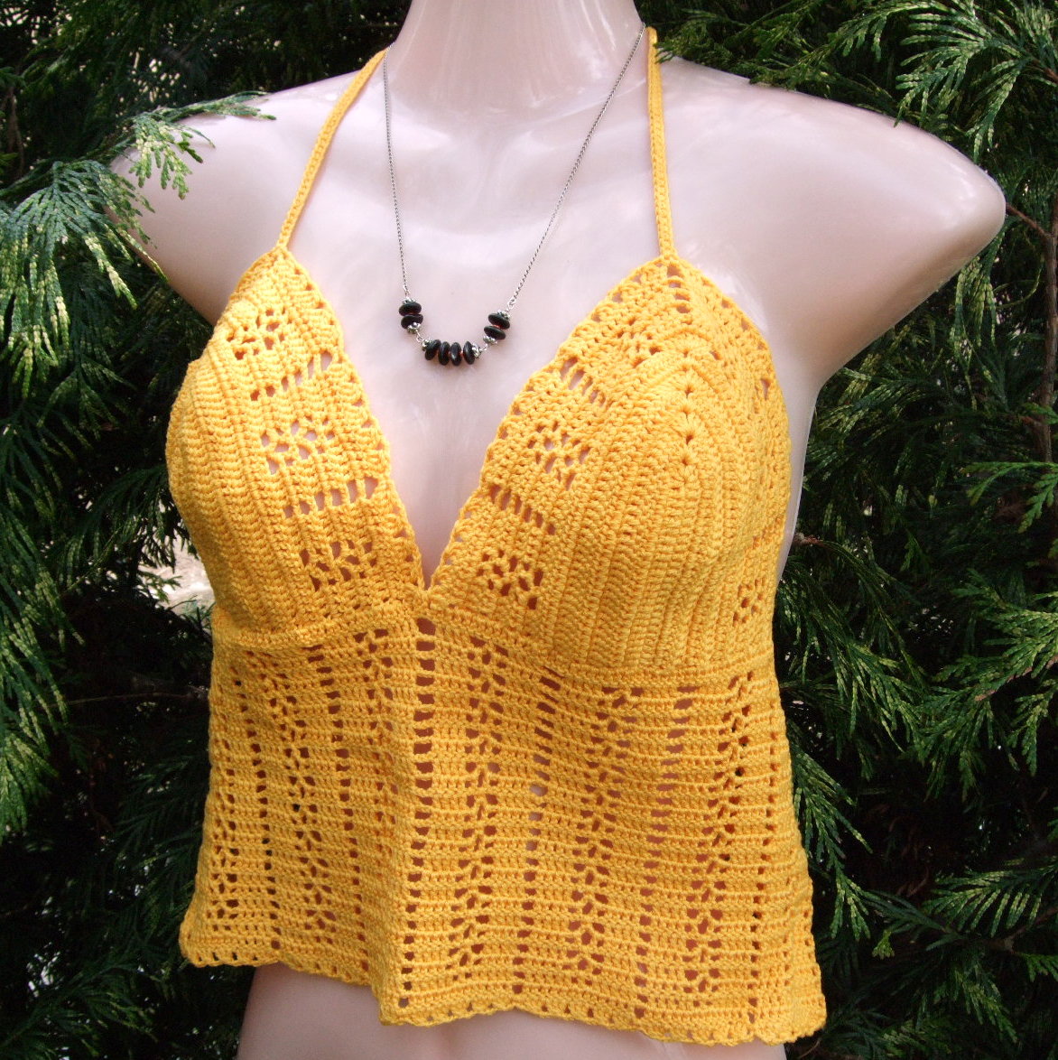 Háčkovaný top / Sluníčkově žlutý